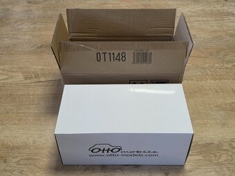 BMW E36 Khyzyl Saleem 2022 1:18 OttoMobile - 2