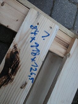 Dřevěný dřevník - 2