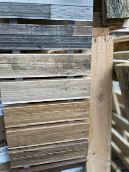 Podlahové lišty 250 cm nové  cca  1000 ks - 2