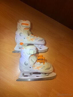 Prodám dívčí brusle TEMPISH vel. 33 - 36 - 2