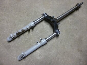 Yamaha X-City 125, 250. Přední vidlice. od 2007 - 2