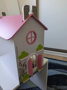 Nový domeček pro panenky s výbavou - 2