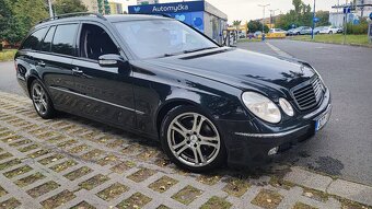 Mercedes w211 e220 - 2