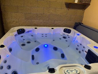 Vířivka Poseidon Spa Aphrodite - 2