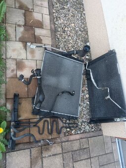 Chladičová stěna BMW E90 318i - 2