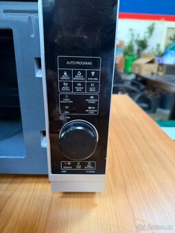 Mikrovlnná trouba Sharp 700Ws funkcí grilu - 2