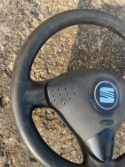 Tříramenný volant Seat, VW, Škoda atd - 2