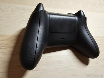 Xbox Wireless Controller Carbon Black – jako nový - 2