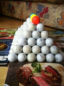 golfové míčky - 2