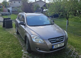 Kia Ceed 1,6 CRDi SW Původ ČR 1.majitel - 2