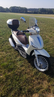 PIAGGIO BEVERLY 300 - 2
