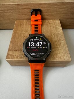 Amazfit T-Rex 3 černé (jako nové) (oranžový a černý řemínek) - 2
