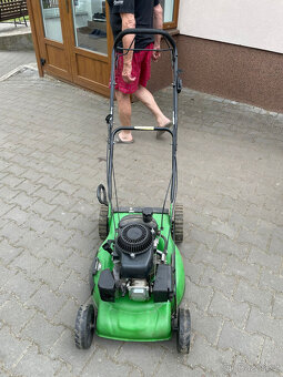 Benzínová sekačka s pojezdem - 2