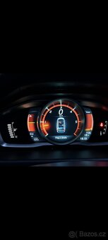 VOLVO XC70 D4 AWD TOP STAV - 2