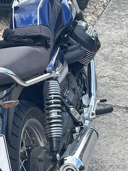 Motocykl Moto Guzzi V7 850 Speciál - 2