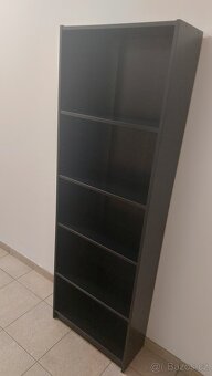 Knihovna na prodej - 2