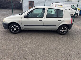 Clio II servisní knížka, první majitel - 2