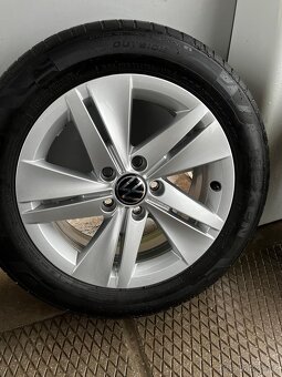 VW disky včetně pneu 205/55 R16, dot 13/23 - 2