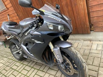Yamaha YZF R1 - 2