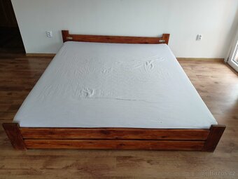 Postel ze smrku 180 x 200 cm - 2