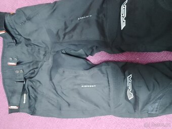 Prodám černé text. moto kalhoty RSA - 2