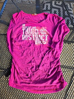 Prodám 3x dámské triko velikost S. Cena za vše. - 2