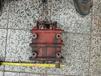 Hydraulický rozvaděč - 2