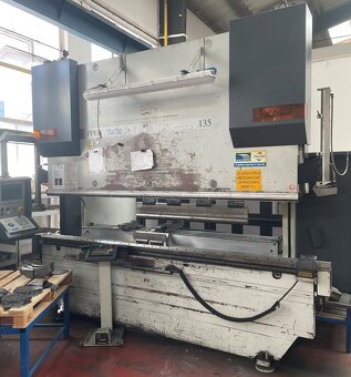 CNC ohraňovací lis LVD PPEB 135/30 - 2