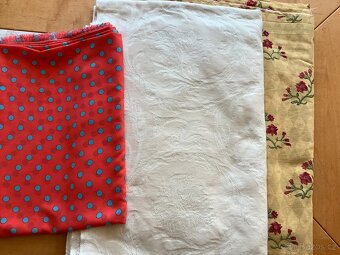 Metráž, látky + přezky na batoh - 2