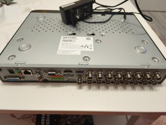 Hikvision iDS-7216HQHI-M1 - 2