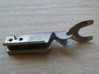 Retro otvírák a ostřič nožů - 2