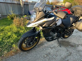 Prodám Suzuki DL650 VStrom XT z roku 2021 - 2