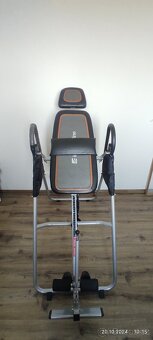 Autotrakční lehátko - 2