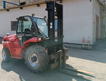 MANITOU MC40 POWERSHIFT TERÉNNÍ VZV - 2