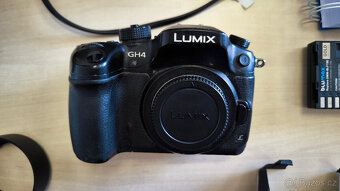 Prodám Panasonic LUMIX GH4 včetně velkého příslušenství - 2