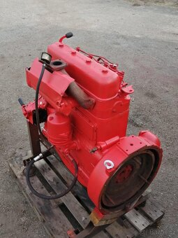 Koupim motor, blok motory D 65 traktor bagr Belorus EO 2621 - 2