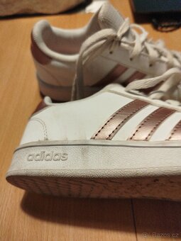 Sportovní boty ADIDAS vel.32 - 2