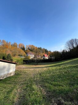 Pozemek a garáž - 2