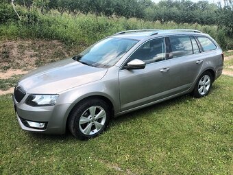Octavia 1,6 TDI servisní knížka - 2