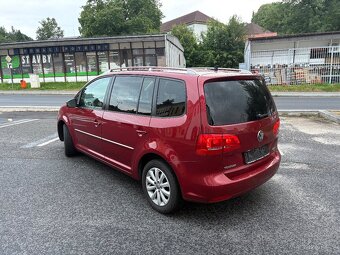 VOLKSWAGEN TOURAN 2.0 TDI HIGHLINE - TOP STAV - - 2