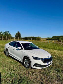 Škoda Octavia 2.0TDi Ambition 85Kw - 2