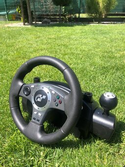 Logitech driving force GT - 2