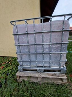 Nádrž na vodu 1000l - 2