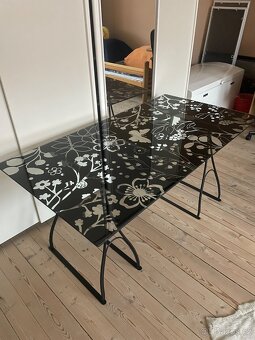 Skleněný psací stůl - 2