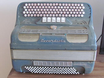 Accordiola harmonika-italska. - 2