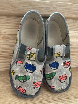 Bačkory 18,5cm auta - 2