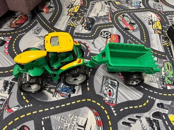 Traktor s vlečkou - 2