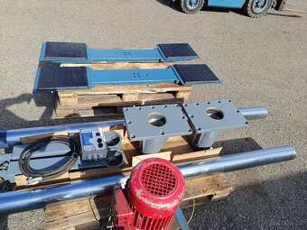 Dvousloupový podlahový zvedák - 2