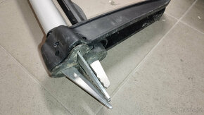 Fiskars Teleskopický vytrhávač plevele SmartFit - 2