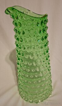 SKLENĚNÝ DŽBÁN - 2